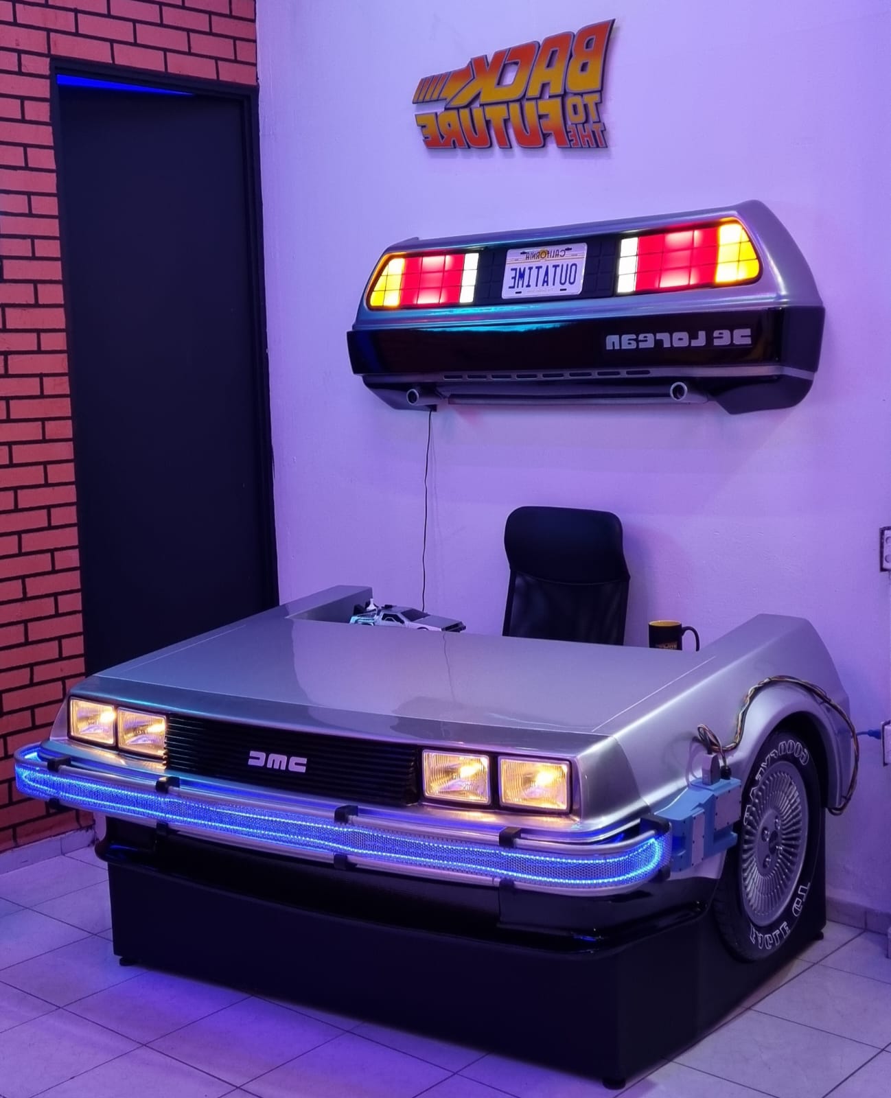 ESCRITORIO DELOREAN Time Machine / Volver al Futuro